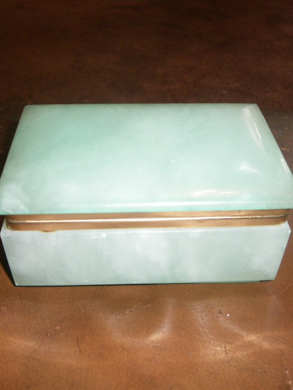 Vintage Small Green Glass Jewelry Trinket Knick Knack Box